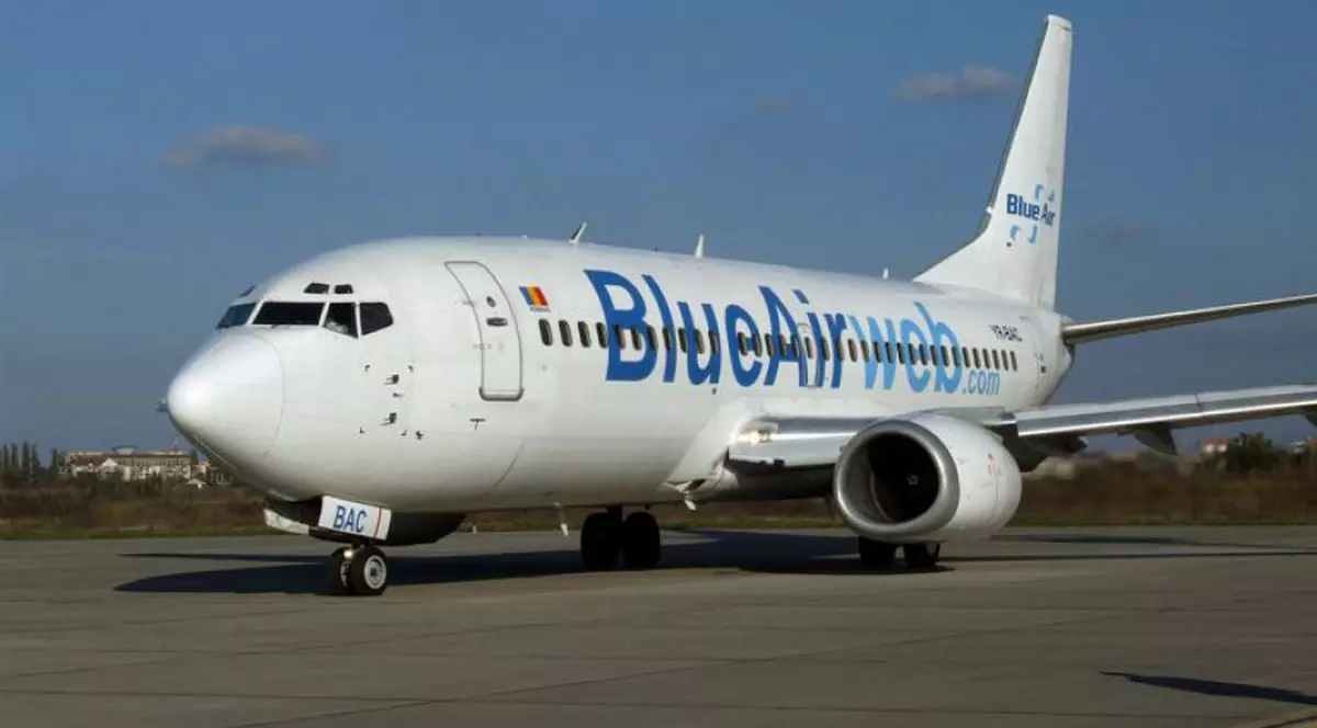 Blue Air suspendă zborurile pe ruta Timişoara-Iaşi-Cluj