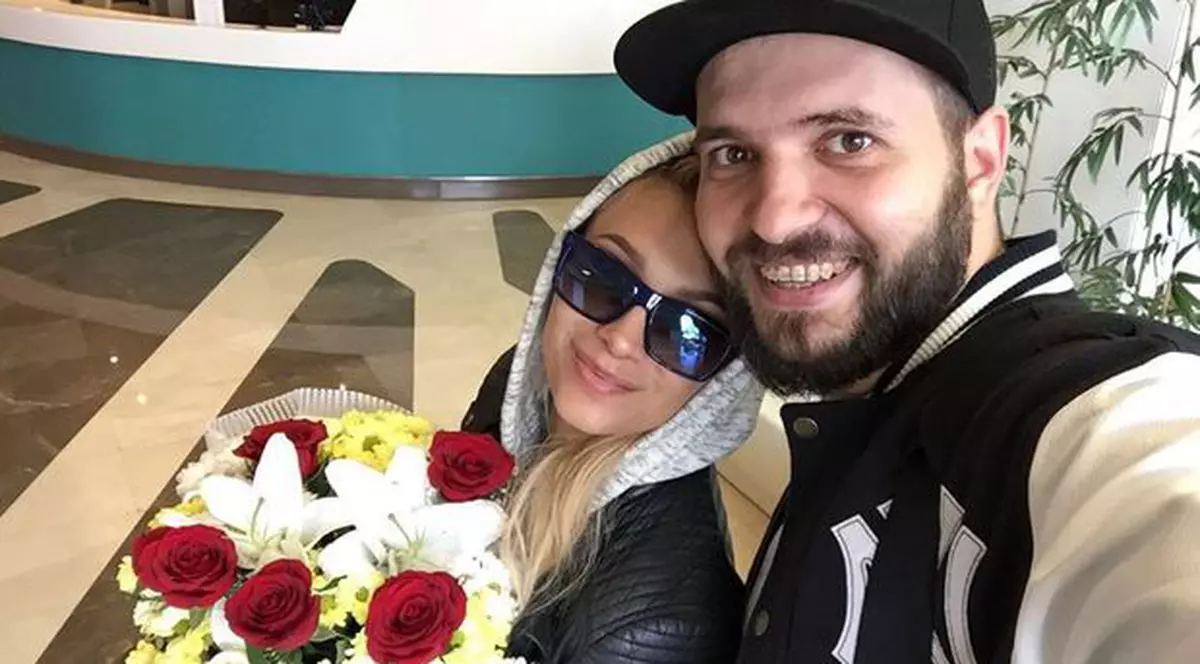 Lora și Ionuț Ghenu au făcut publică cea mai intimă imagine. S-au pozat în pat