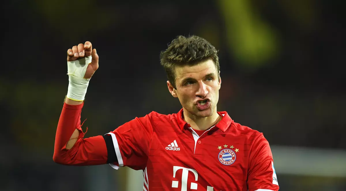 Thomas Muller a pus pariu că nu marchează contra lui Wolfsburg, dar a pierdut pariul. (FOTO: EPA)