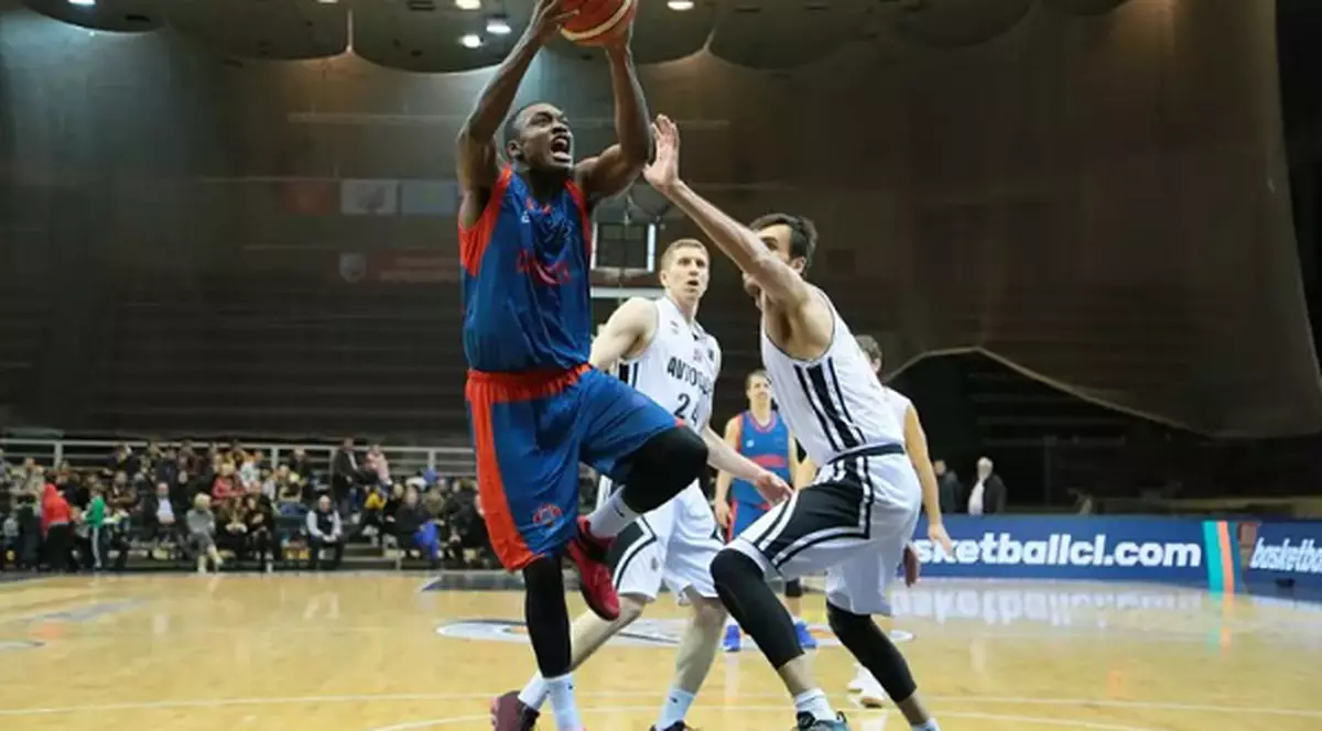 Avtodor Saratov - CSM Oradea 59-65, în Basketball Champions League