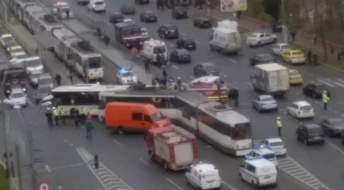 accident_autobuz_tramvai