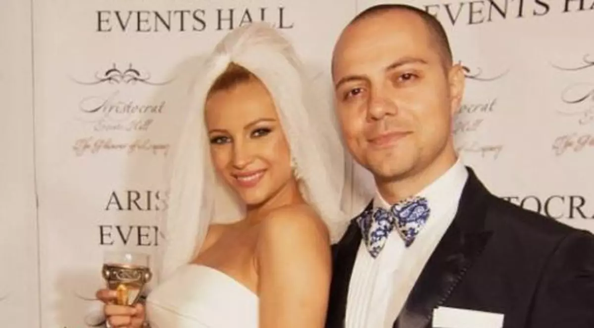 Dan Badea și Lora, la nunta lor, în 2012