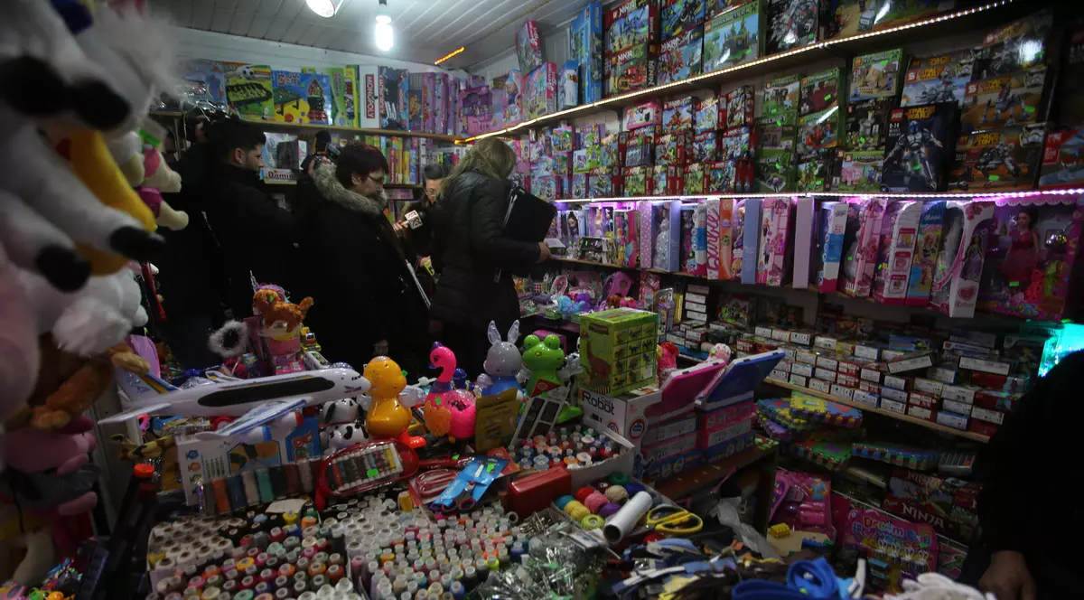 Jucăriile ”cu gloanţe”, periculoase, au fost retrase de la vânzare