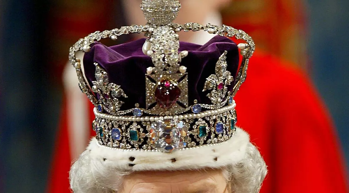 Elizabeta a II-a a devenit cel mai vârstnic șef de stat