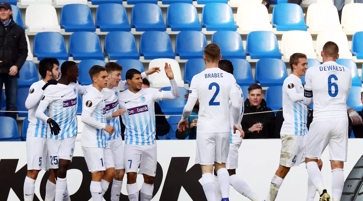 Genk joacă sfert de finală în Cupa Belgiei, la Charleroi.