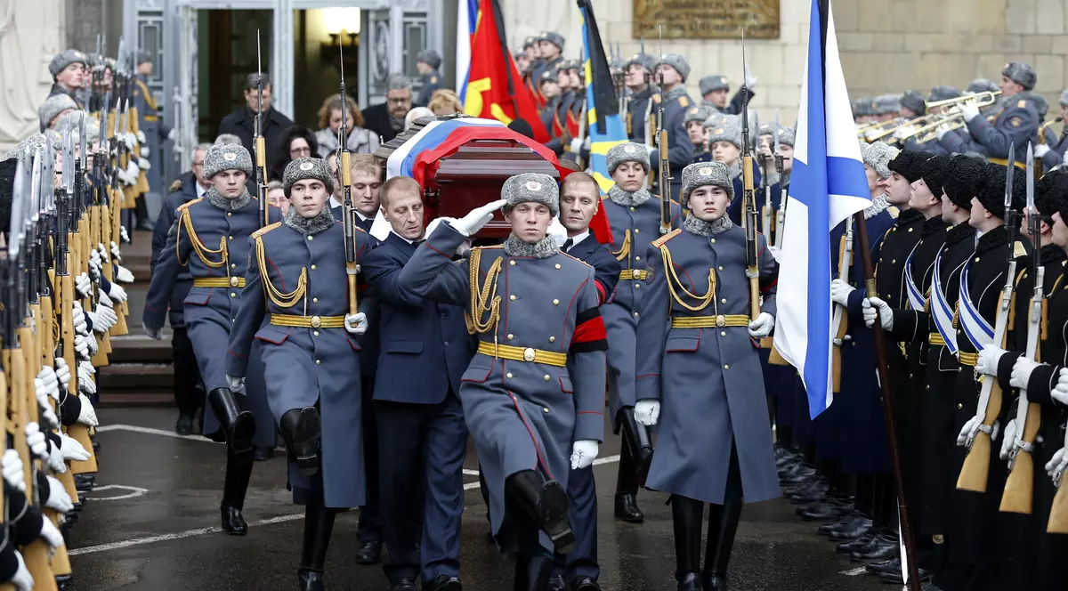 UPDATE. Ambasadorul rus asasinat la Ankara a fost înmormântat la Moscova