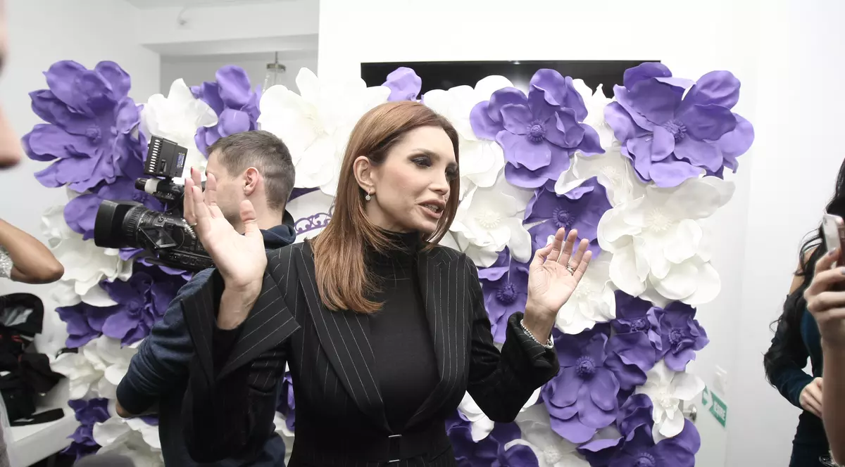 EXCLUSIV/ Cristina Spătar poartă și acum hainele de pe vremea lui Mirco Maschio. Vremuri grele pentru cântăreață