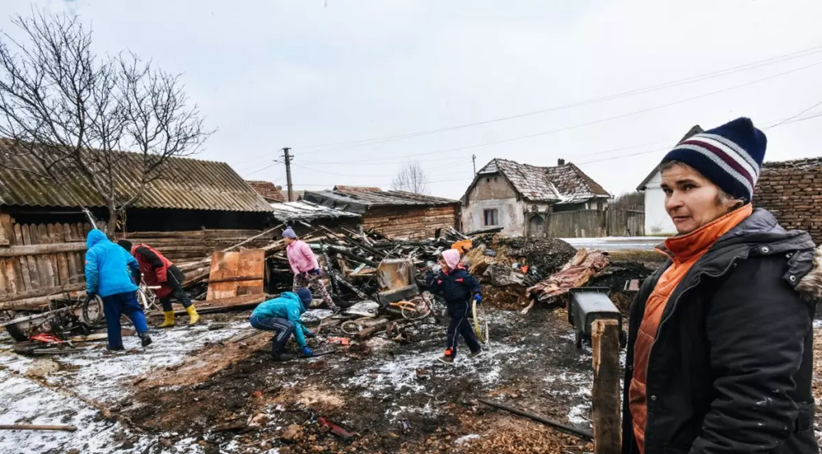 O familie din Sibiu a rămas pe drumuri, în prag de sărbători
