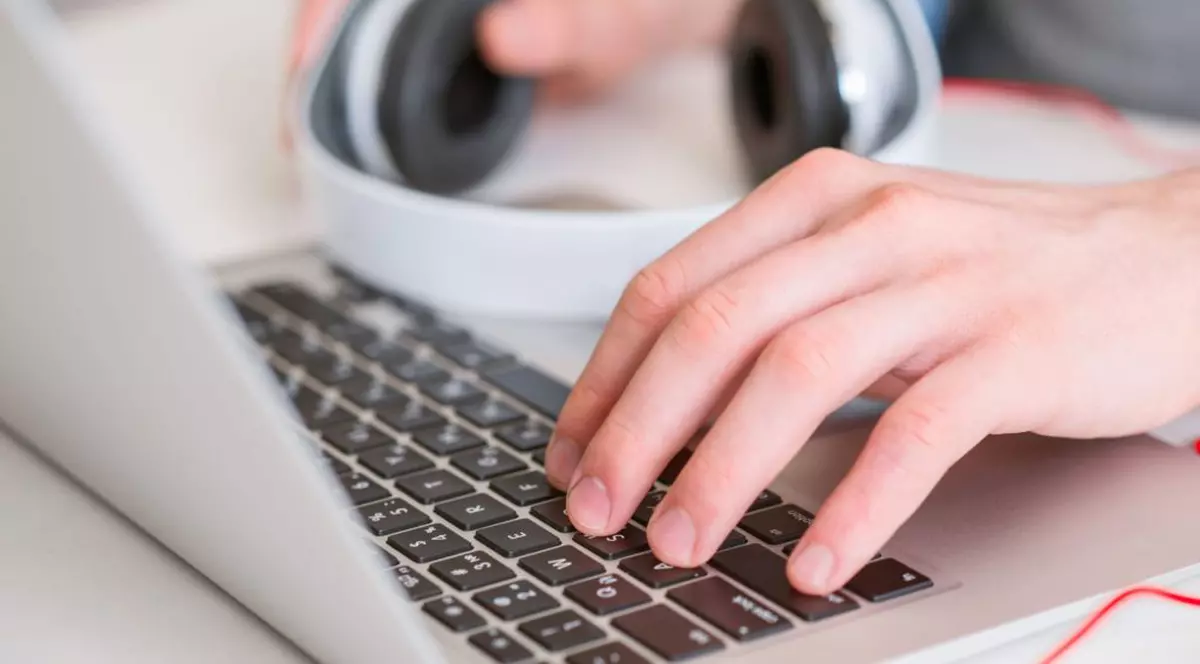 Cum recunoști produsele falsificate pe internet. 10 sfaturi de la specialiști