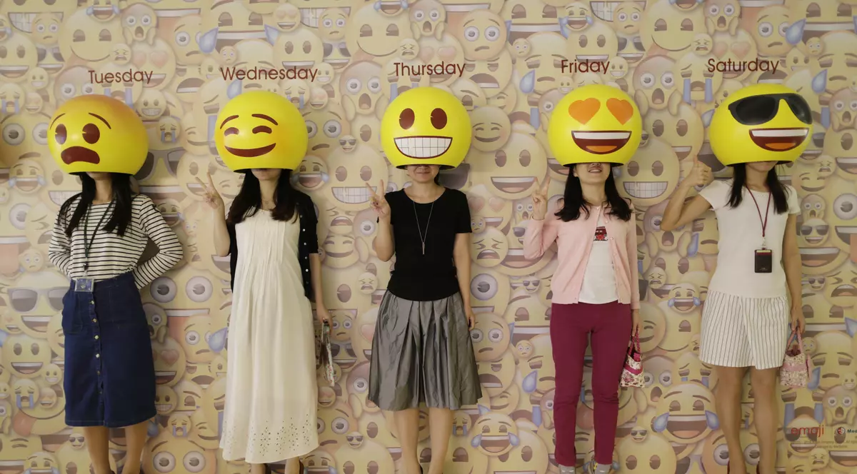 O companie din Londra caută un traducător de emoji