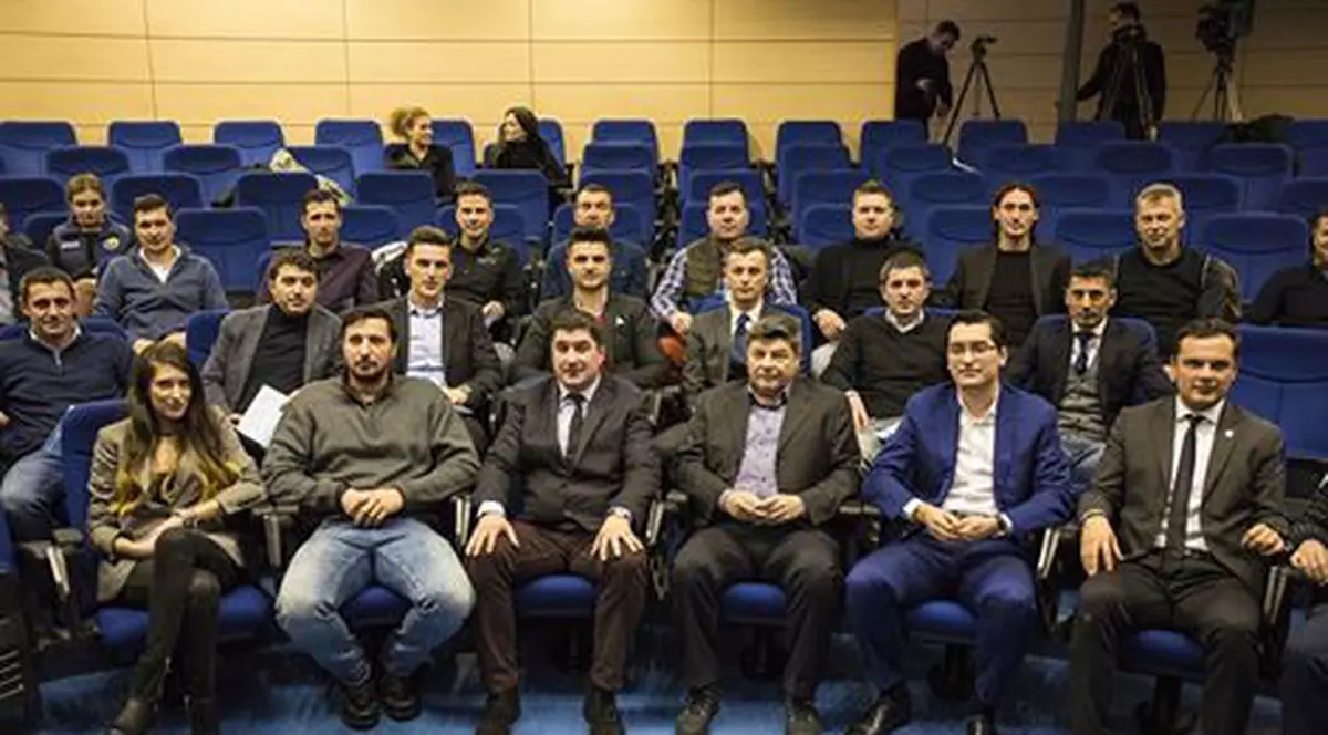 Absolvenții cursului de licență UEFA B+A și-au primit diplomele | GALERIE FOTO&VIDEO