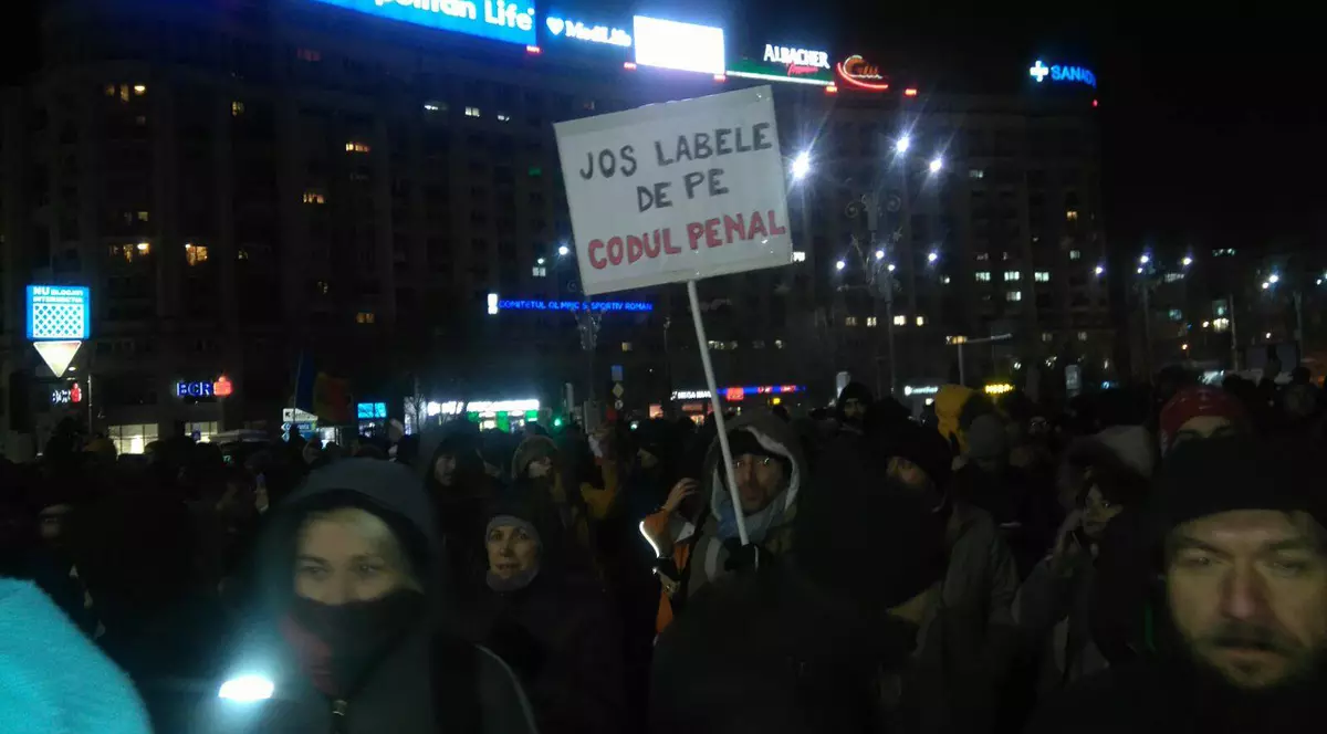Proteste în Piața Universității și la Guvern