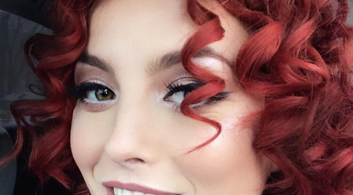 Elena Gheorghe, în rochie transparentă