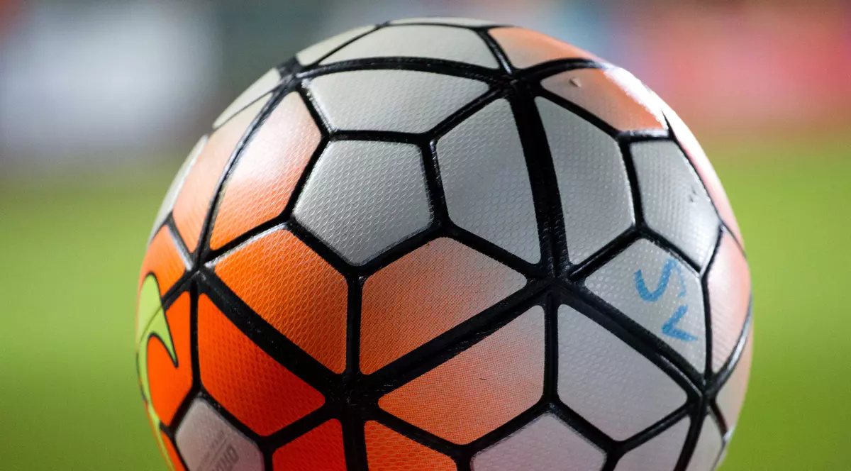 Minge de fotbal (FOTO: HEPTA)