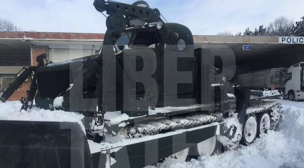 EXCLUSIV/ Mașinării uriașe, pentru condiții extreme. „Tancurile rusești” au ajutat la deszăpezirea Constanței