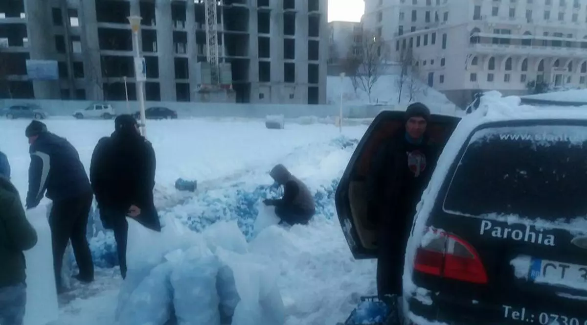 Mii de sticle cu agheasmă au fost recuperate din Portul Tomis