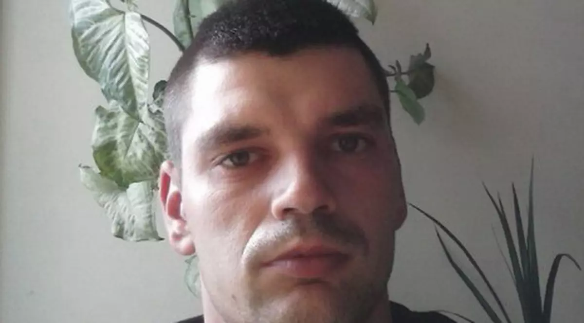 Cel acuzat de uciderea fostului lider PRM s-a pozat cu telefonul victimei