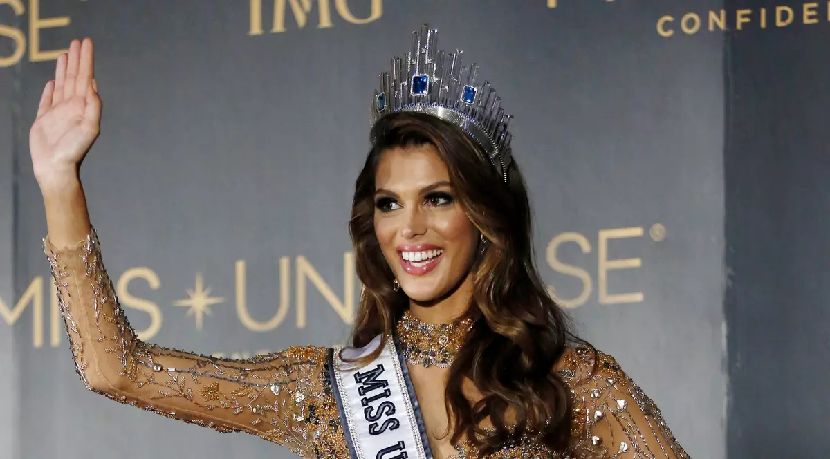 Iris Mittenaere, Miss Franța, a fost desemnată MIss Universe 2016