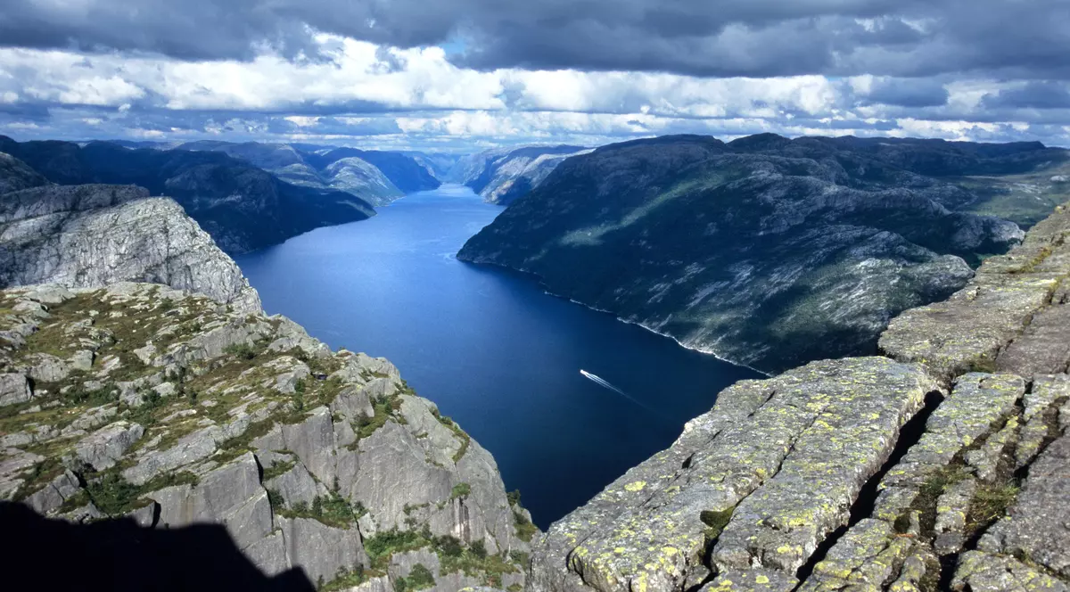 Norvegia vrea să-i ofere Finlandei un munte