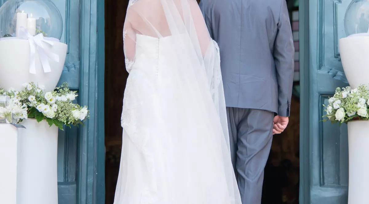 Doi tineri din Madagascar au murit în ziua nunții, alături de nuntașii lor