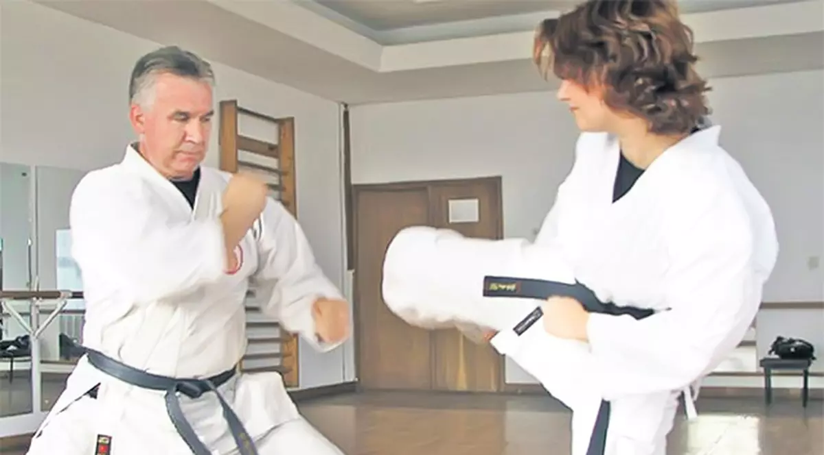 EXCLUSIV / Trei karatiști și un judocan fac legi pentru români. În plus, două doamne din Parlament pot fi oricând gărzile de corp ale aleșilor