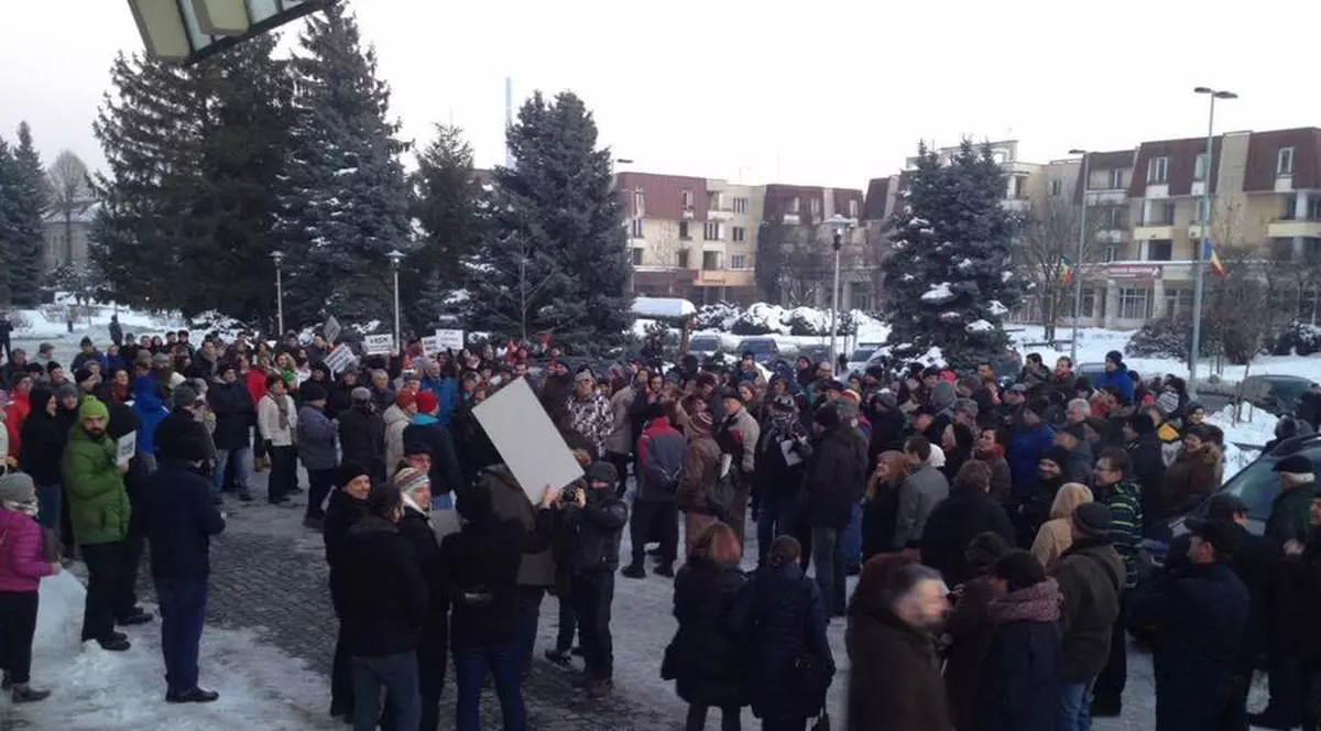 Proteste de amploare în țară și diaspora față de proiectele de ordonanțe privind grațierea și Codul Penal | FOTO & VIDEO