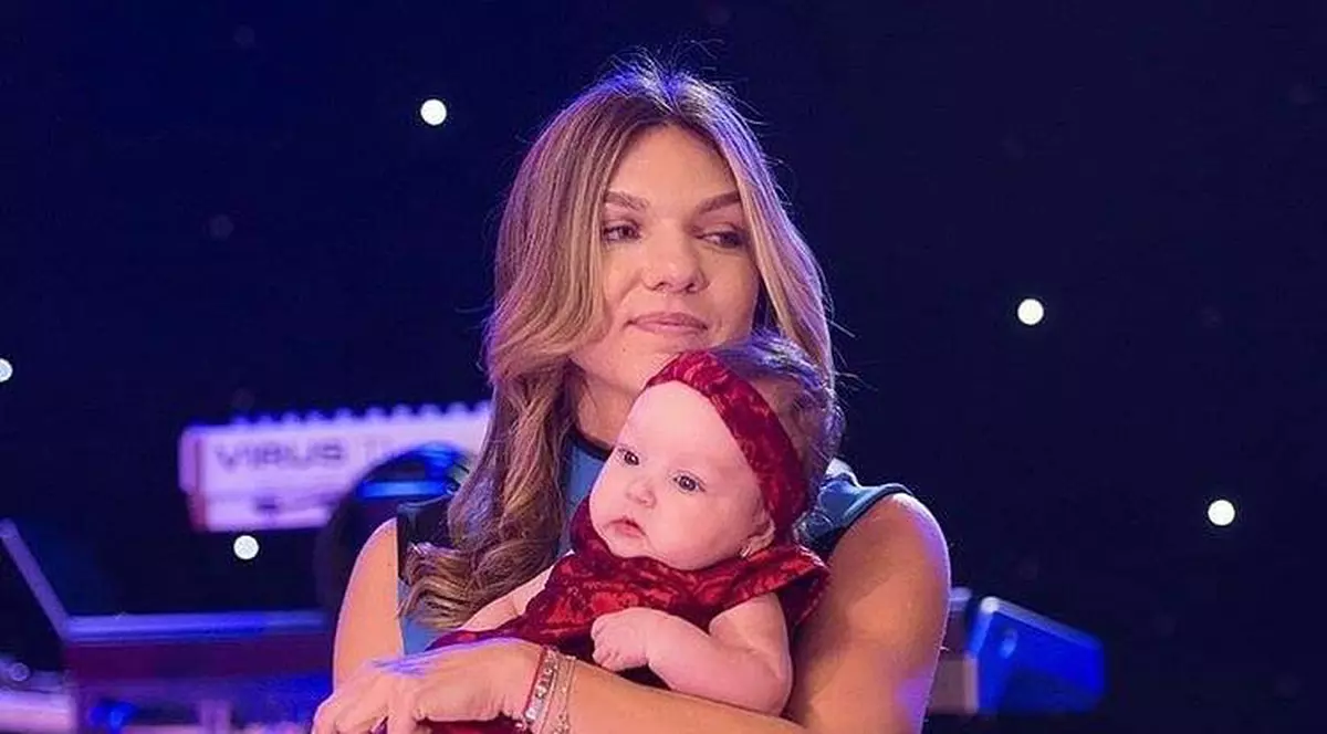Simona Halep, în rol de mătușă