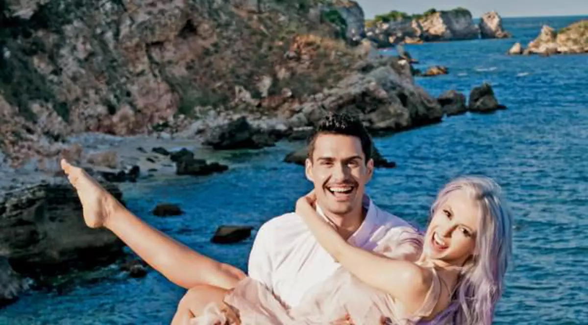 Andreea Bălan, fotografiată alături de fiica ei. “Este cea mai dulce”