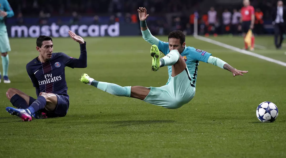 Fază din meciul PSG - Barcelona (4-0), din optimile de finală ale Ligii Campionilor. (FOTO: EPA)
