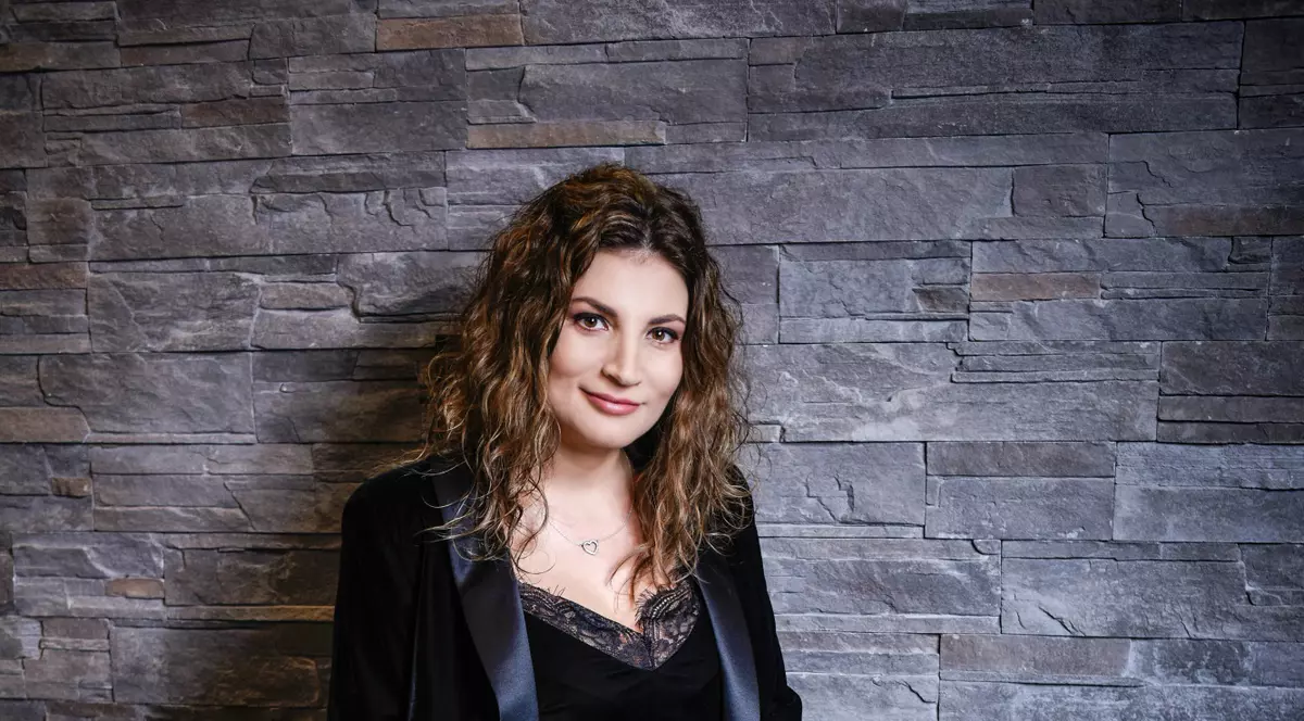 Ioana Ginghină și Virginia Rogin