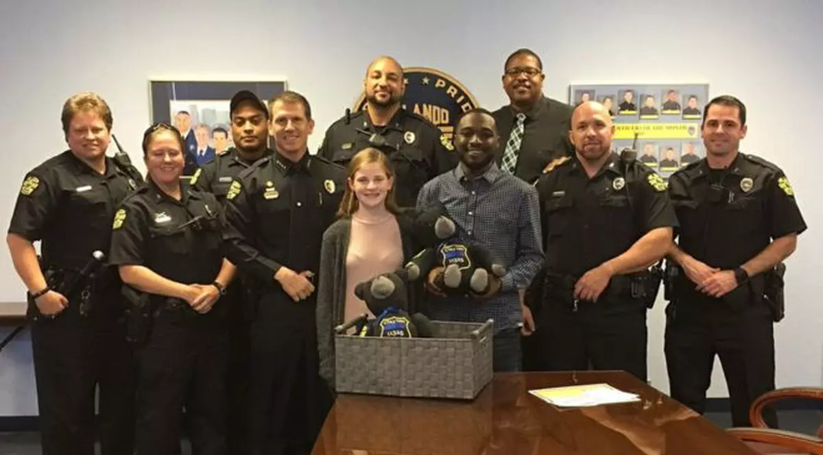 Gest impresionant făcut de o fetiță, pentru familiile polițiștilor căzuți la datorie