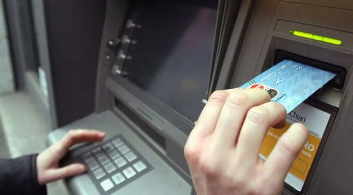 bancomatele de credite