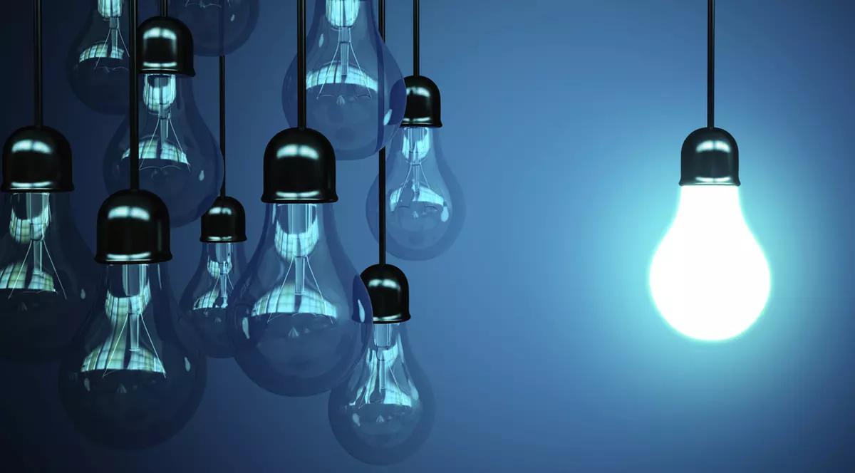 Care sunt cele mai bune oferte la energie după eliminarea plafonării. Becuri