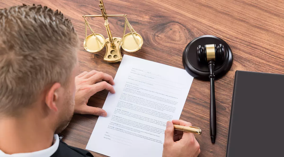 bunurile mamei vitrege