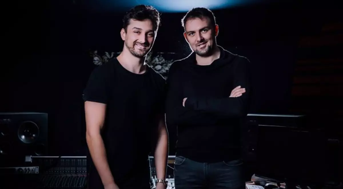 Doi români au compus o piesa de pe coloana sonoră a Fifty Shades Darker