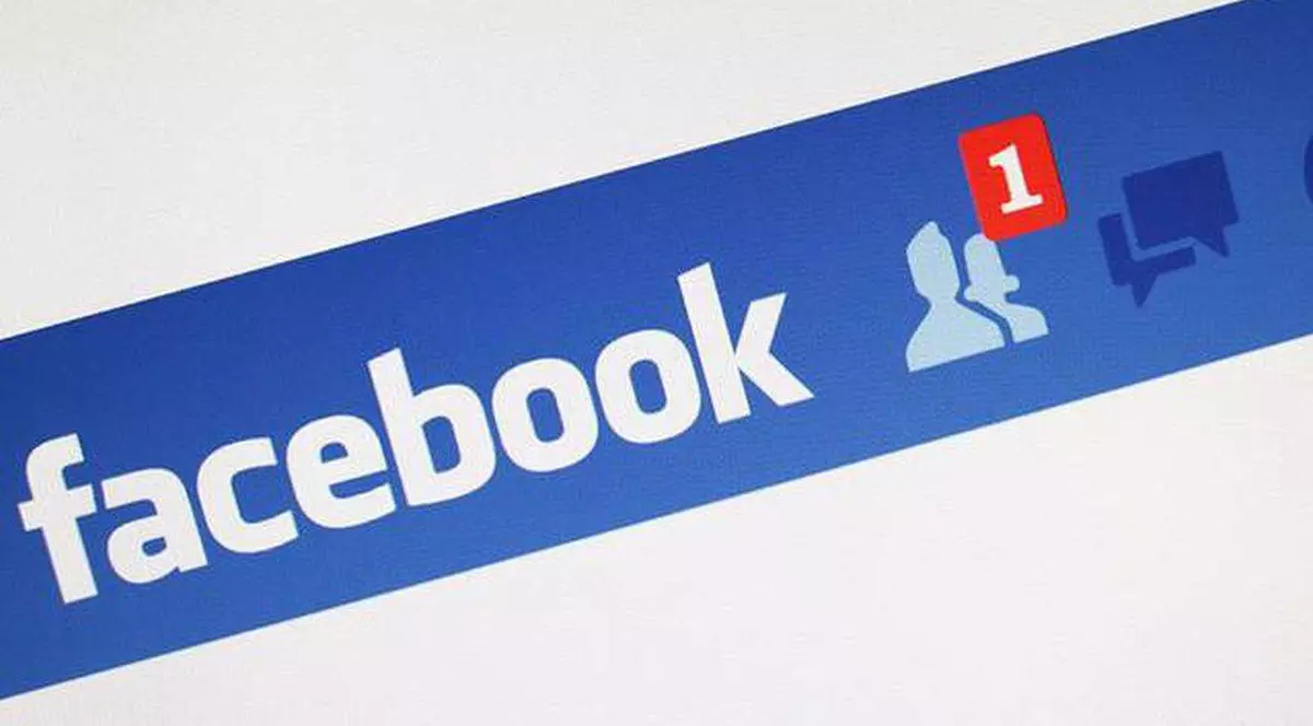 Credeai că nu se poate? 6 semne că partenerul te înșeală pe Facebook