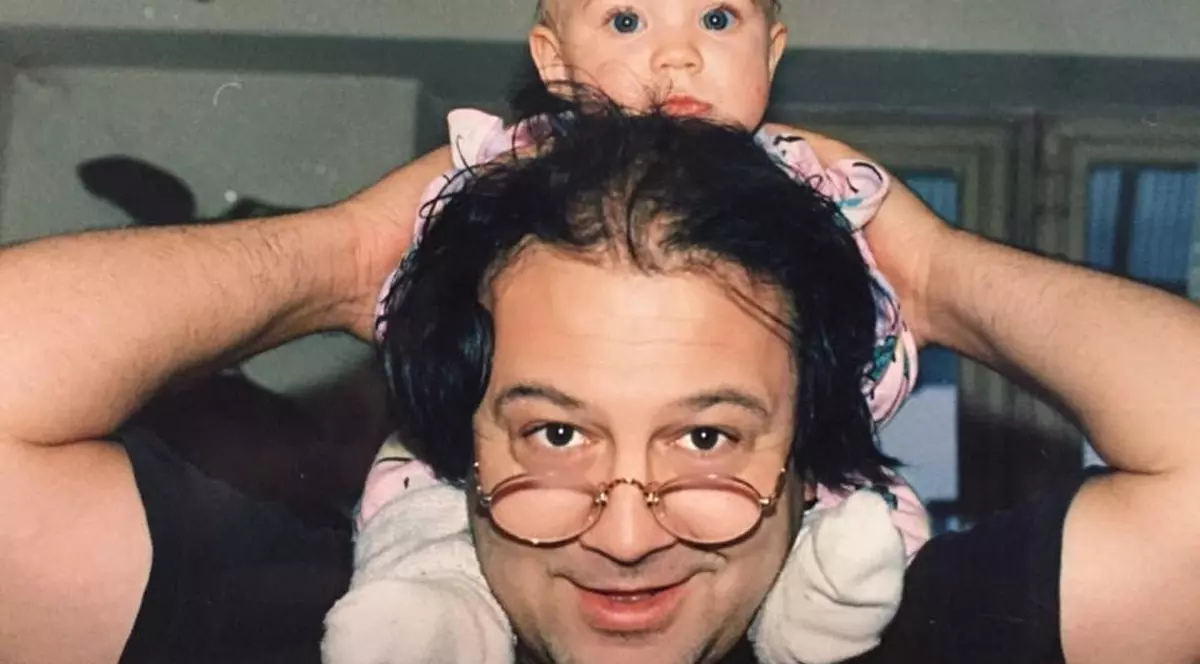 EXCLUSIV / Mircea Baniciu și-a încurajat fiica de la 5 ani să-i calce pe urme. După 20 de ani, vor lansa o piesă împreună