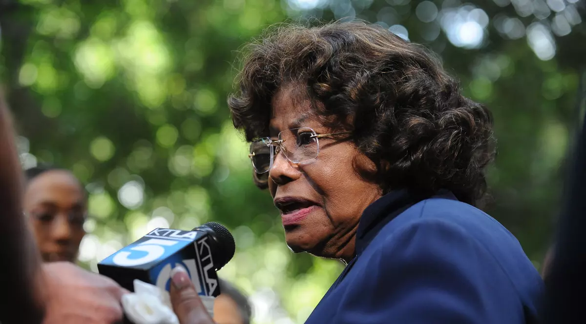 Mama lui Michael Jackson își acuză un nepot de comportament abuziv. A obținut ordin de restricție împotriva sa