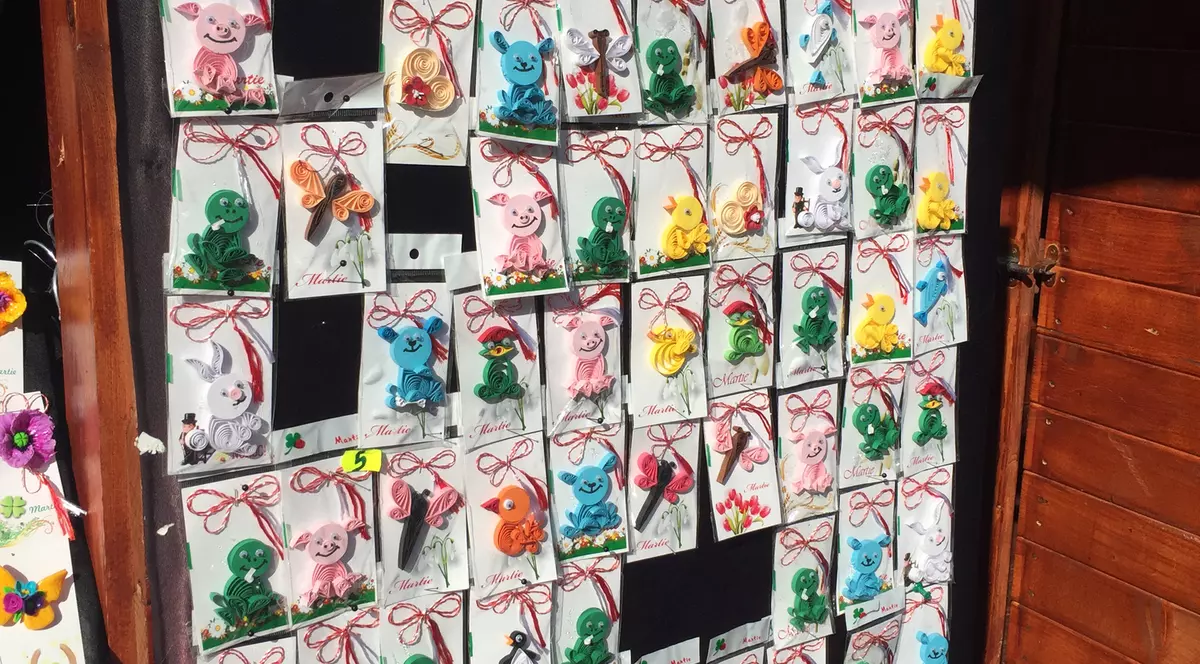 Locul de unde nu poți să pleci cu mâna goală. La Târgul de la Universitate găsiți cele mai frumoase mărțișoare!