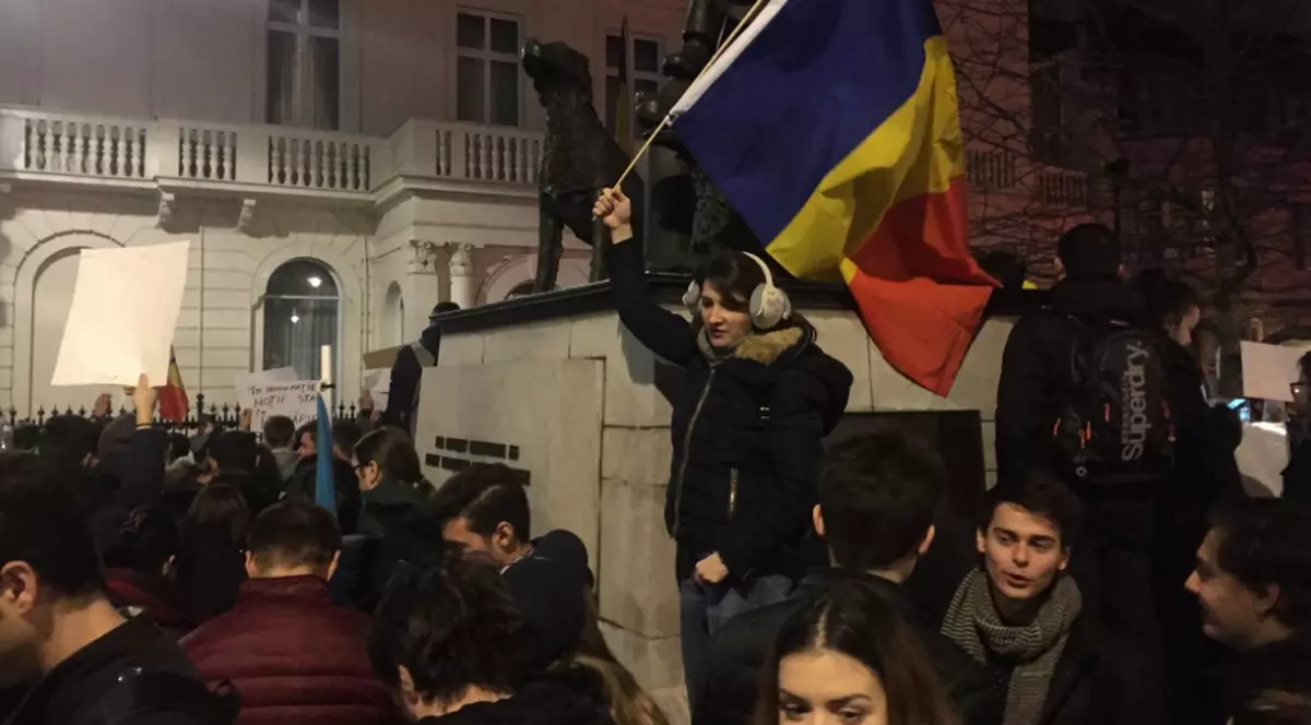Protestele continuă și în diaspora | Românii protestează din nou la Londra și la Paris