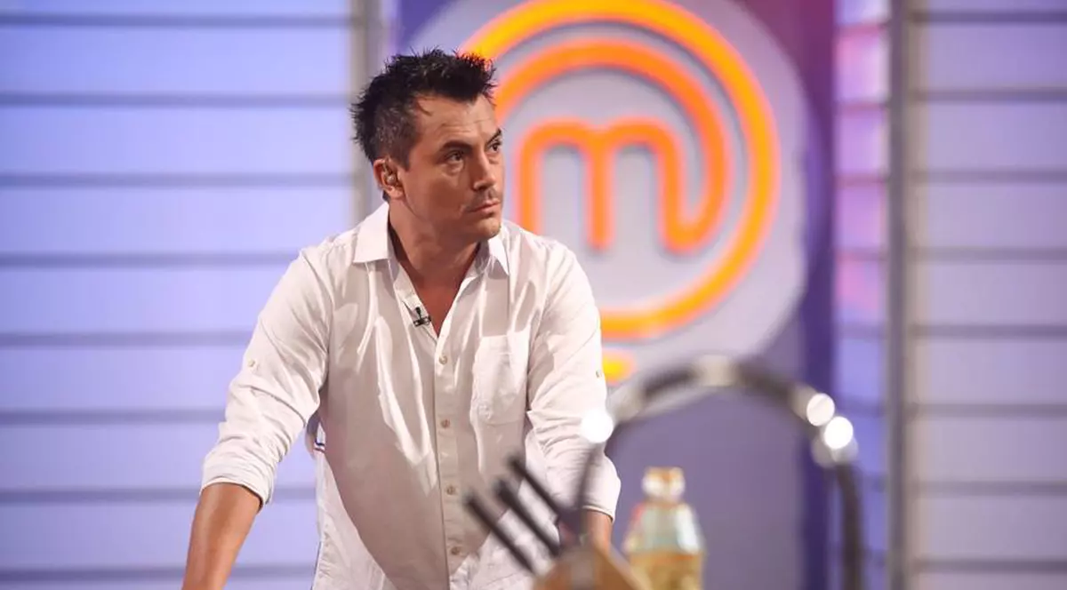 EXCLUSIV/ După 12 ani de pauză, Răzvan Fodor se întoarce la rock. Prezentatorul Pro TV repetă în secret, cu propria trupă!