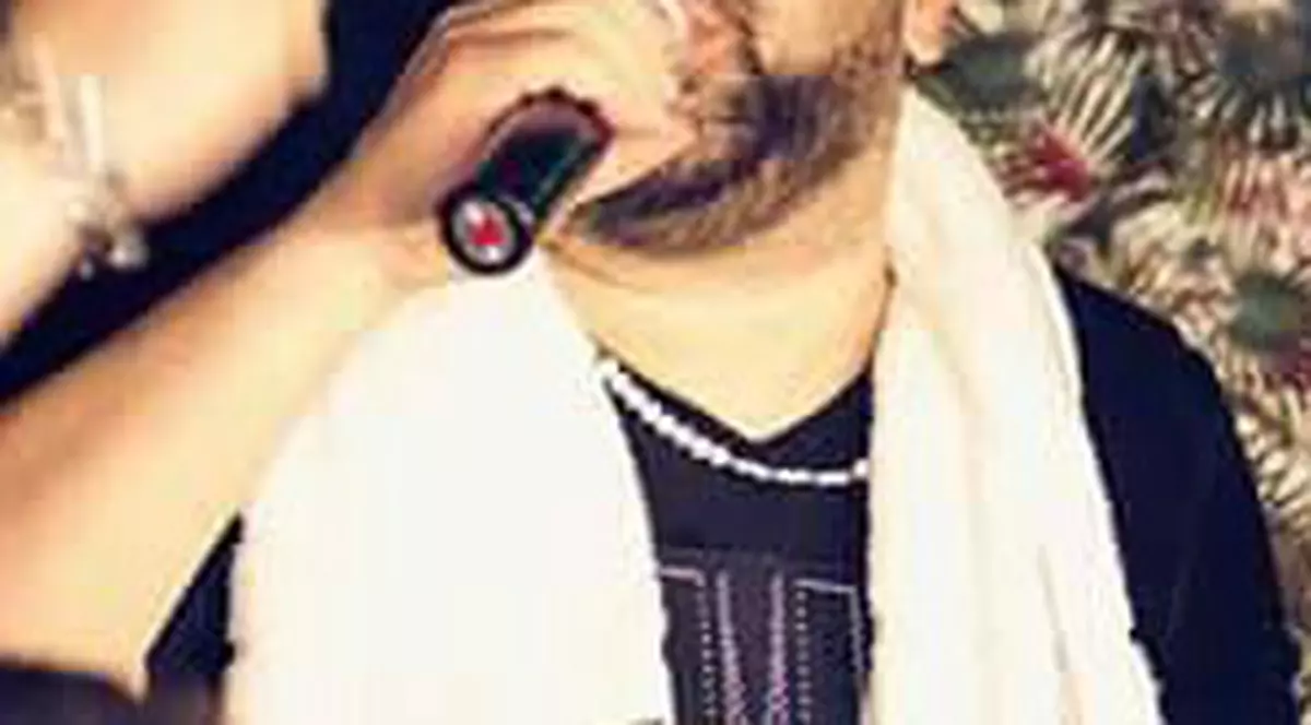 EXCLUSIV / Cea mai nouă aroganță a lui Florin Salam. Prosoape fără număr!