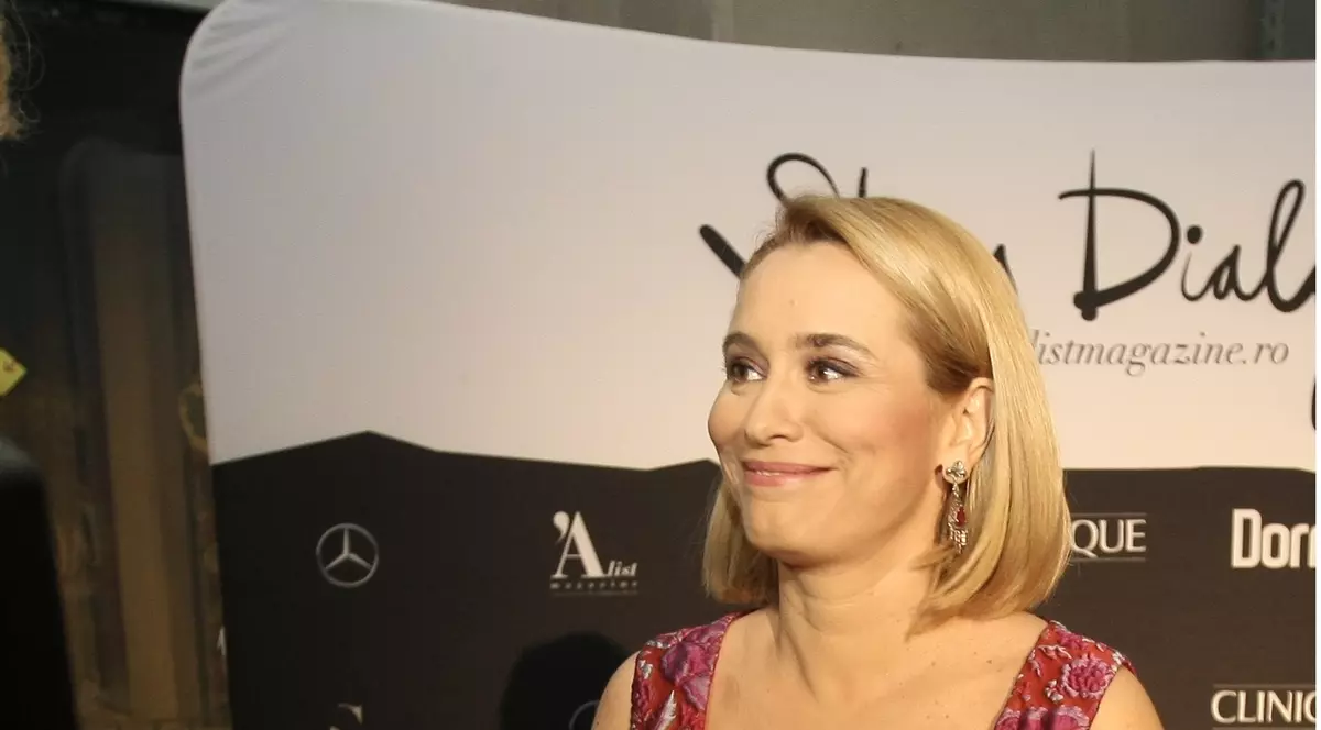 Pantofii purtați de Andreea Esca