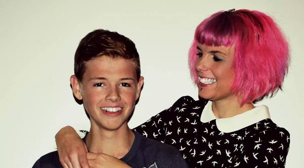 O mamă susține că și-a vindecat copilul bolnav de cancer dându-i canabis