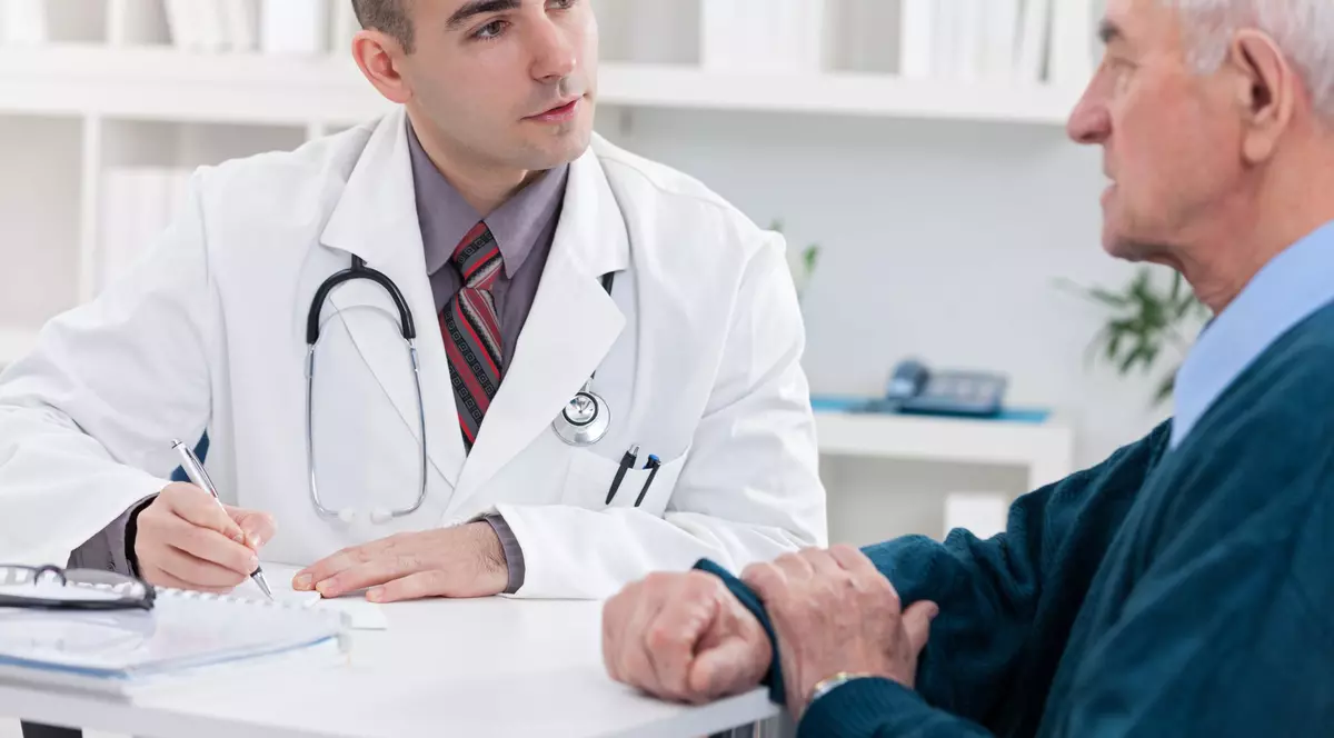 Câți pacienți îngrijește un medic în România