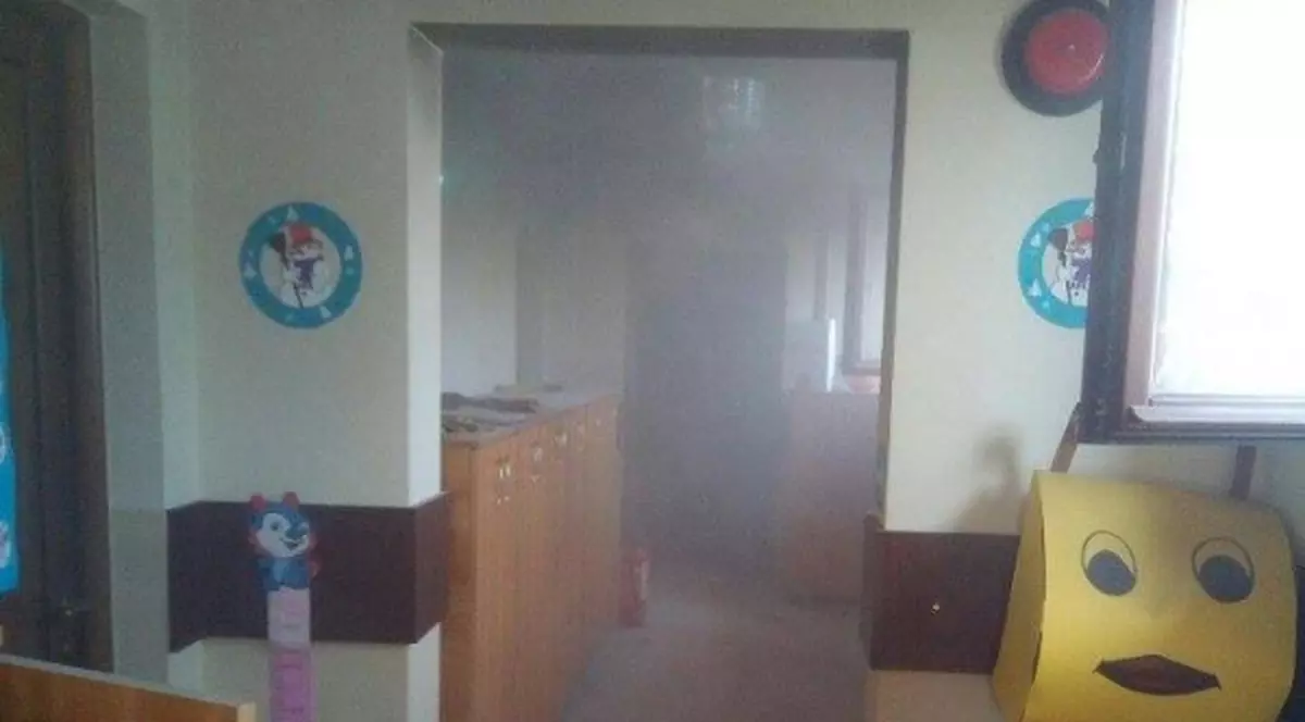 Incendiu la o grădiniță din Bistrița Năsăud. Aproape 60 de copii, evacuați de urgență