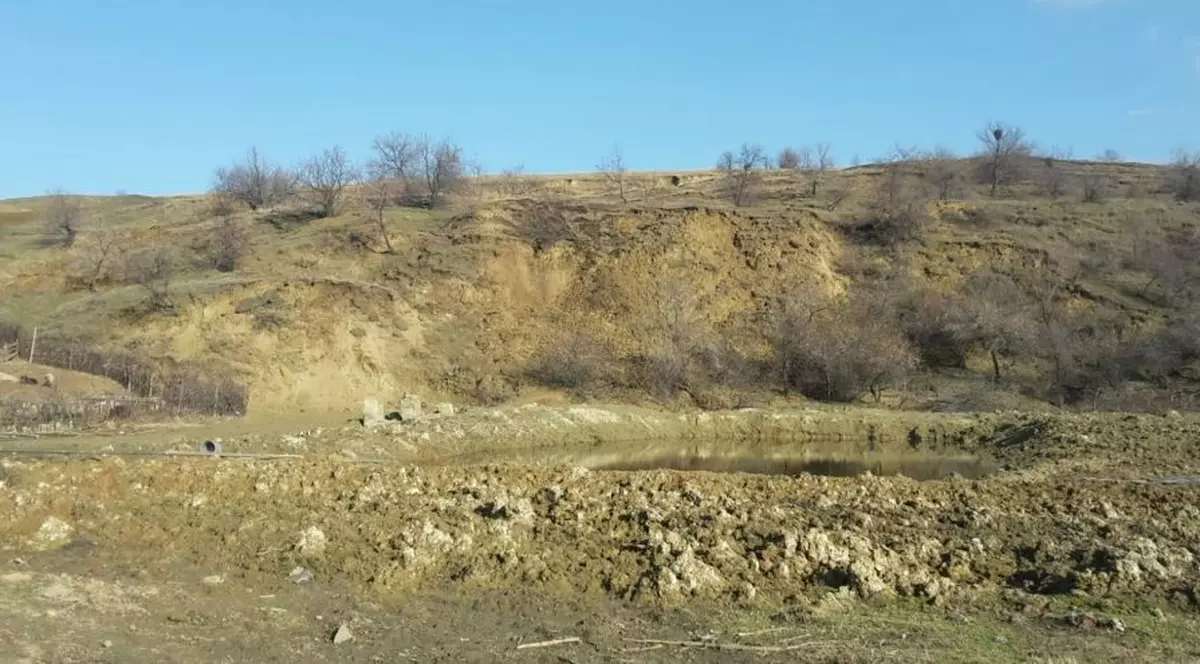 Alunecare de teren în Izvoarele, județul Galați