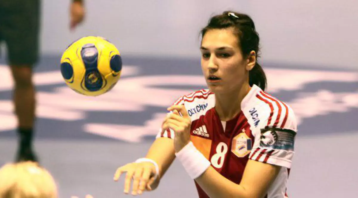 Handbal. Cristina Neagu și 4 jucătoare de la CSM București candidează pentru echipa ideală a Ligii Campionilor