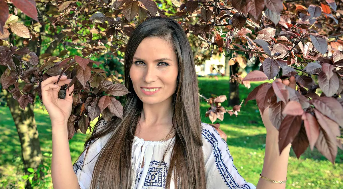 FOTO Folclorista Daniela Ploia are stofă de manechin! A făcut senzație la o prezentare de modă