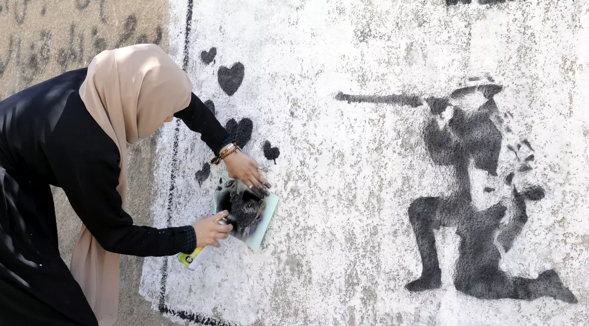 La doar 13 ani, a traversat o zonă de război pentru a participa la un turneu de tenis!